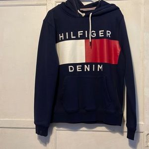 Tommy Hilfiger sweater